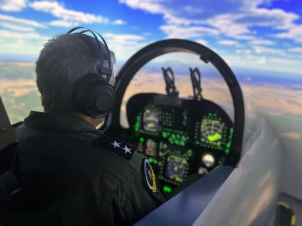 TopGun Lite Flight — טיסה זוגית בסימולטור בחדר 360 מעלות